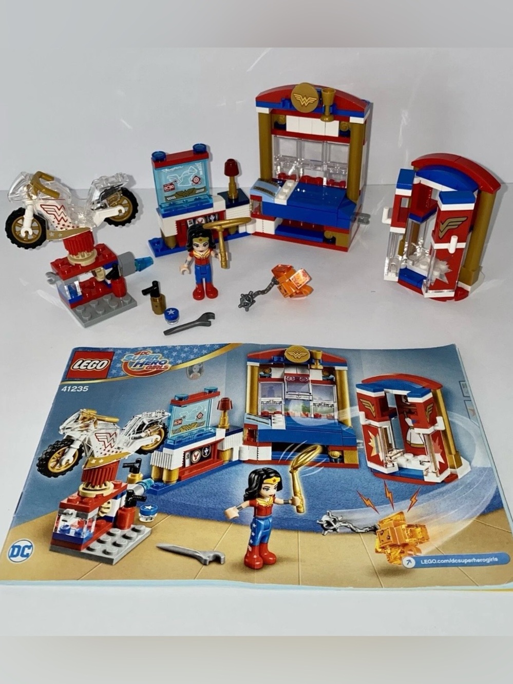Lego Retired DC Super Hero Girls 41235 Wonder Woman Dorm 100% Completed Set